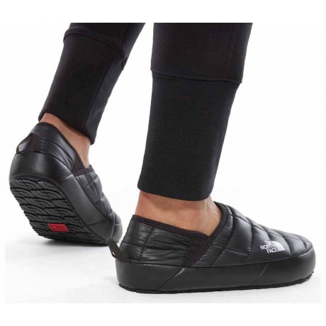Тапки The North Face Thermoball Traction Mule V черные